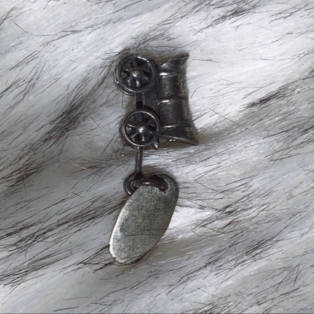 Vintage Yellowstone National Park Sterling Silver Wagon Charm - Picture 5 of 5